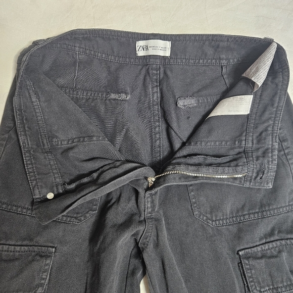 Zara Women's Cropped Cargo Pants Black Denim size 4 - Picture 4 of 8